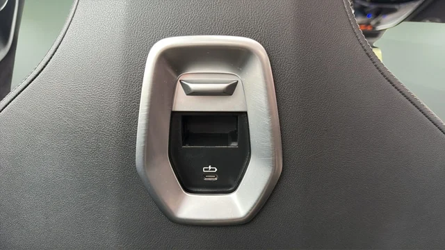 Used 2025 Black Sapphire Metallic BMW 760i xDrive image 26