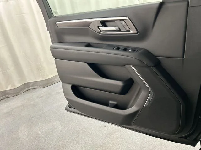 New 2026 Black Chevrolet Commercial image 20