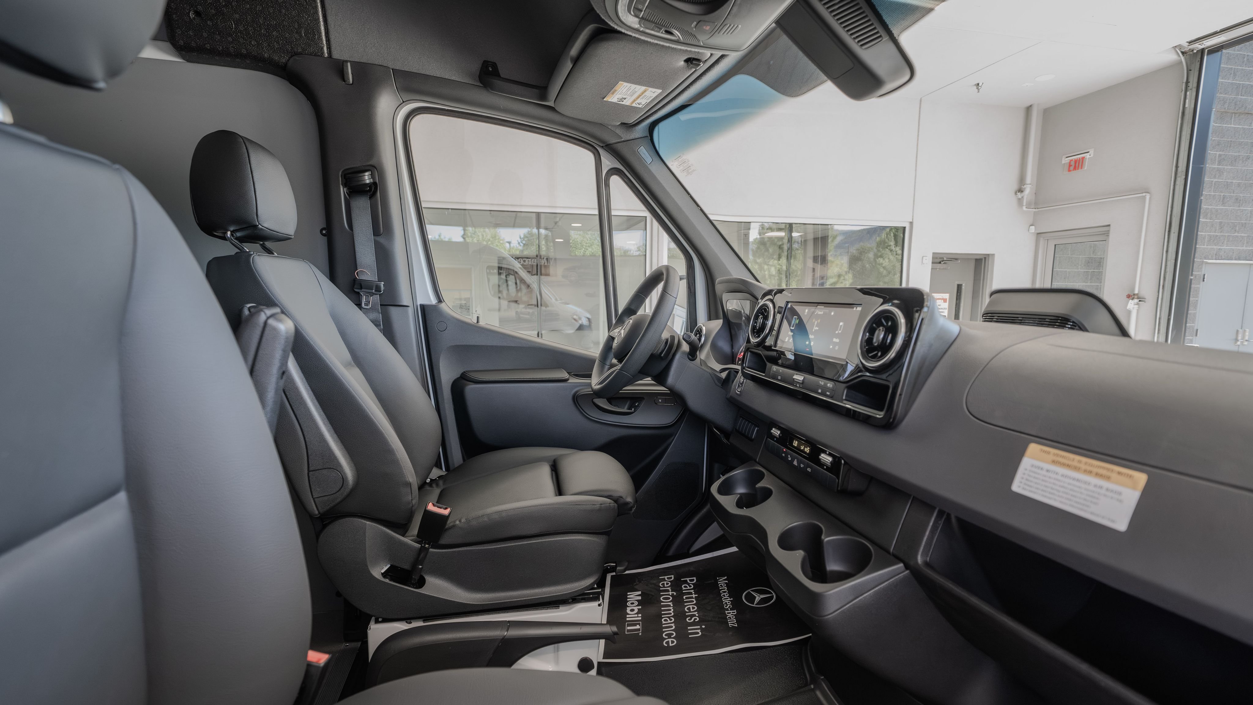 New 2026 Arctic+White Mercedes-Benz  image 17