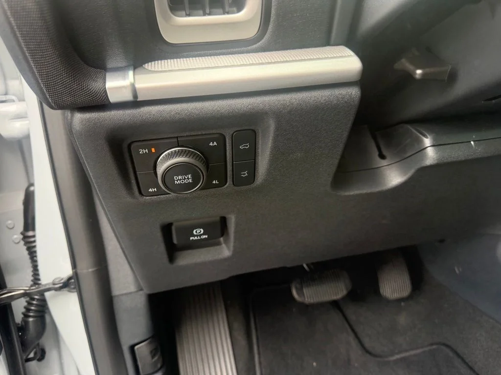 New 2026 Space Silver Metallic Ford MAX Active image 16