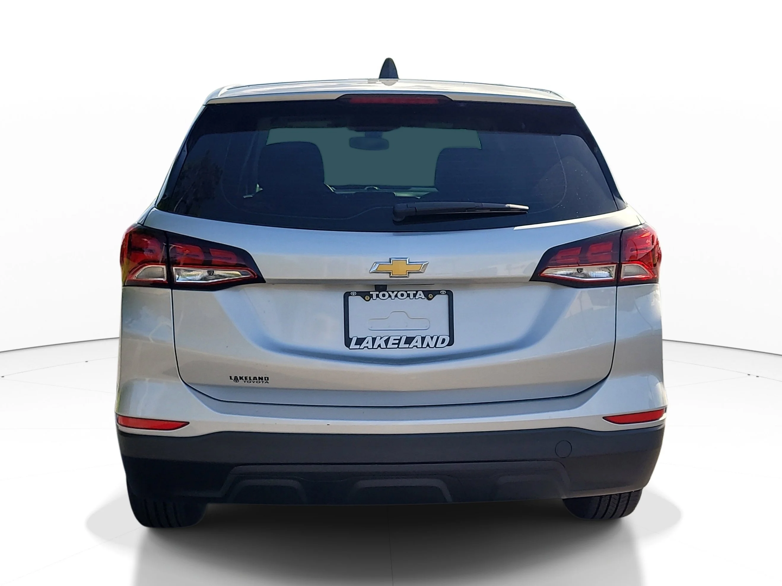 Used 2022 Silver Ice Metallic Chevrolet LS image 5