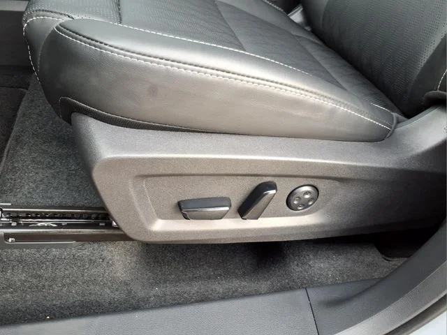 Used 2026 Gray Nissan Platinum image 12