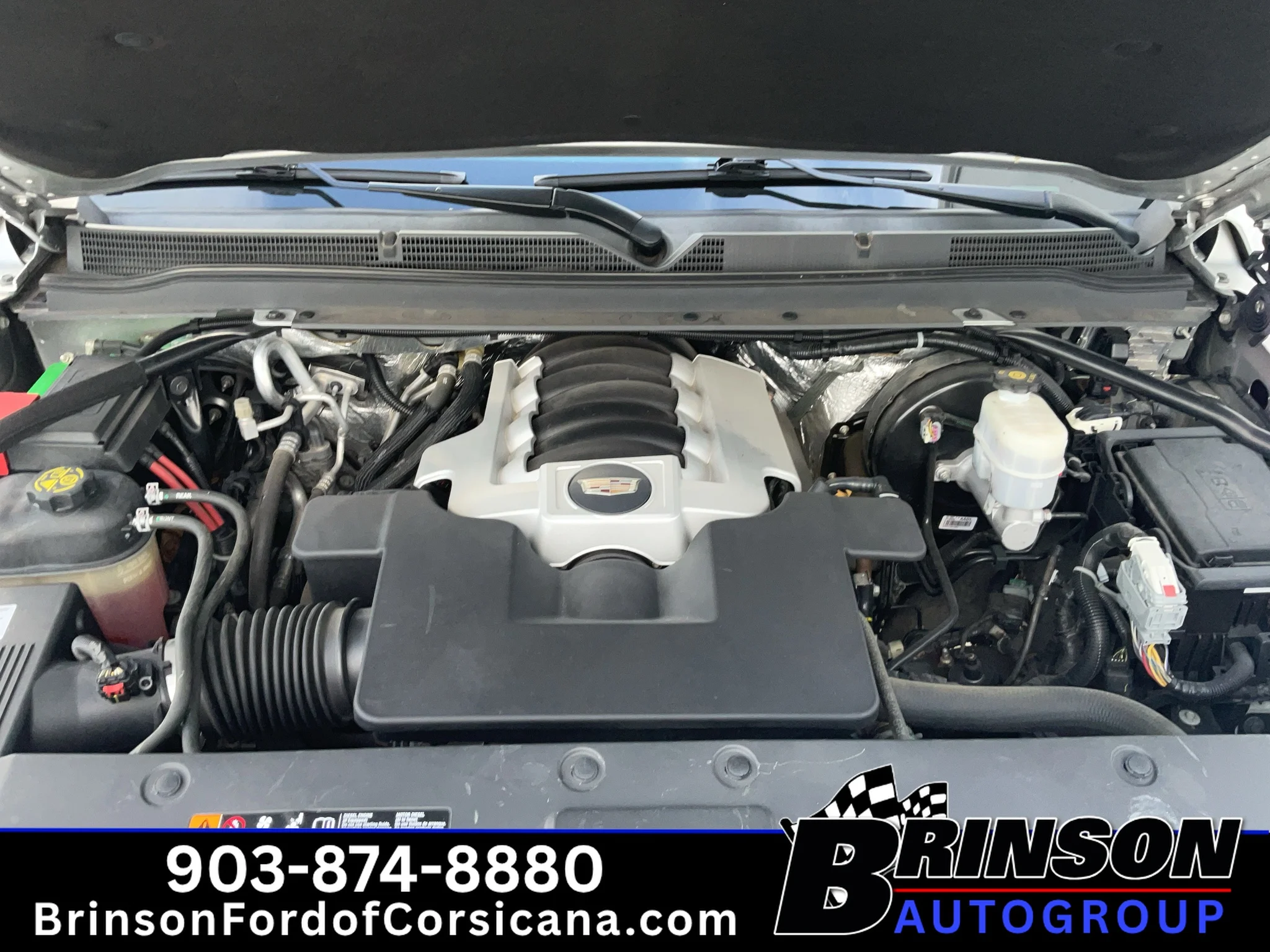Used 2018 Radiant Silver Metallic Cadillac Platinum image 12