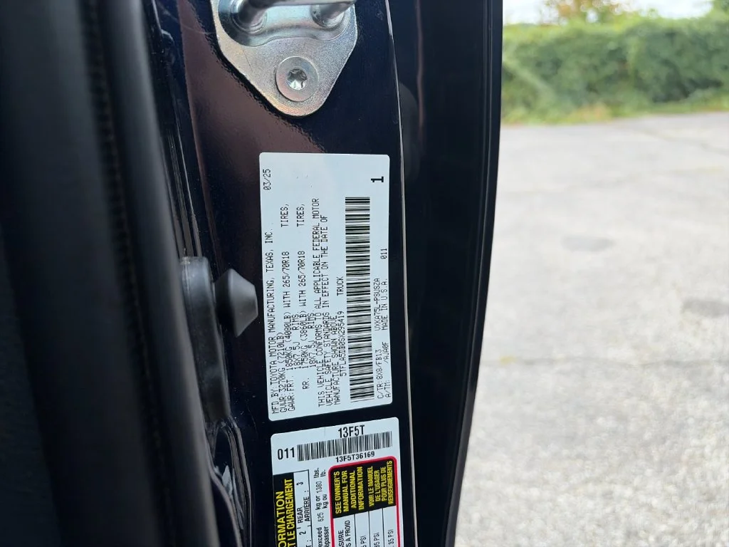 Used 2025  Toyota SR5 image 35