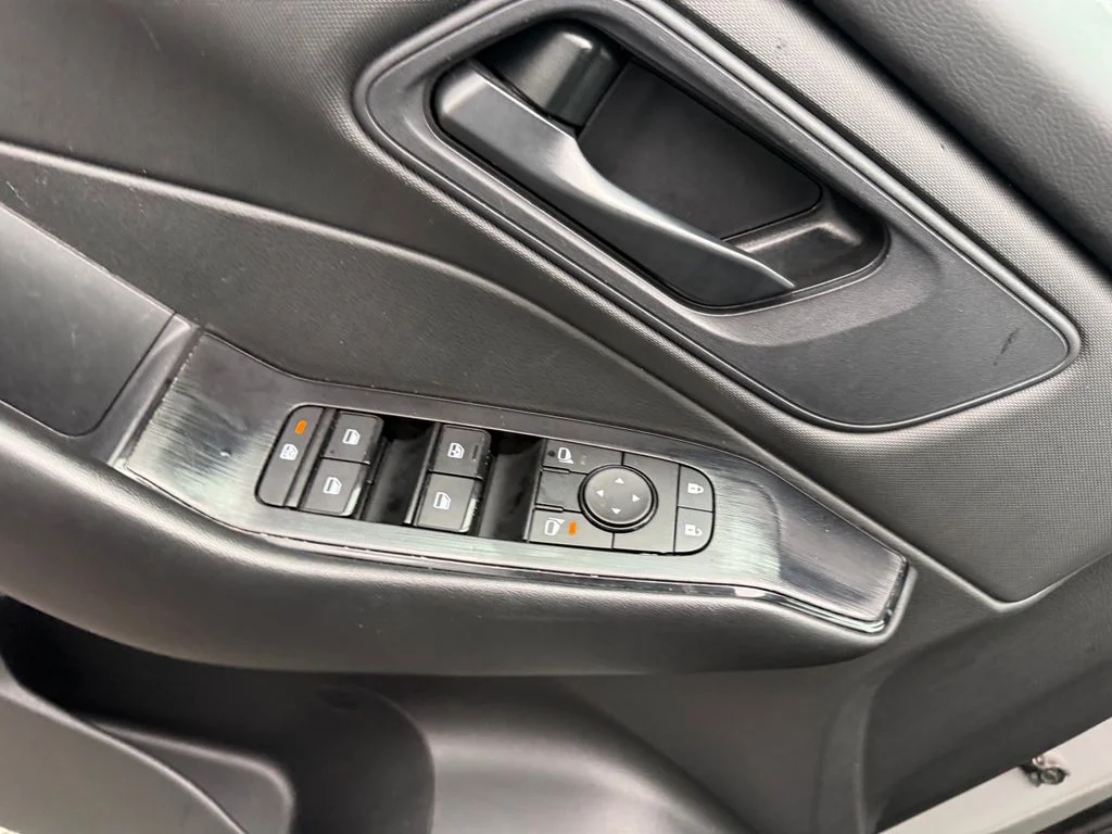 Used 2024 Silver Nissan S image 12