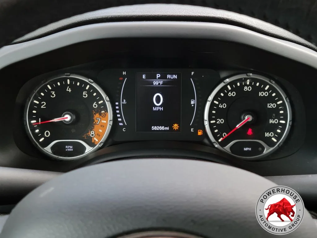 Used 2017 Gray Jeep Latitude image 34