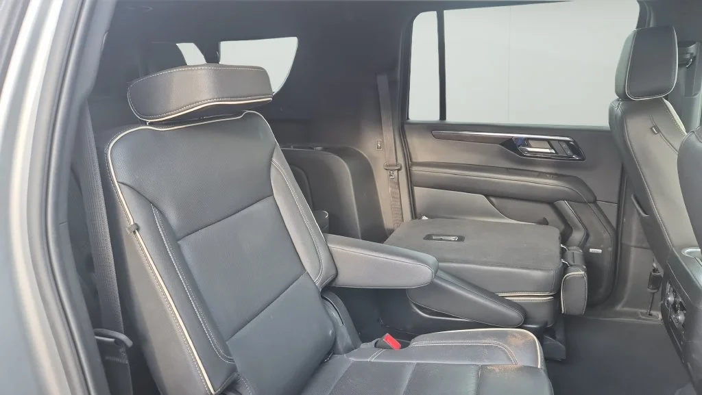 Used 2025 Gray Chevrolet Premier image 9
