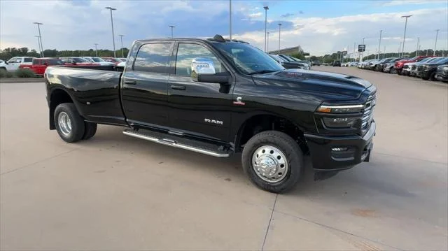 New 2027 Diamond Black Crystal Pearl-Coat Exterior Paint RAM Laramie image 3