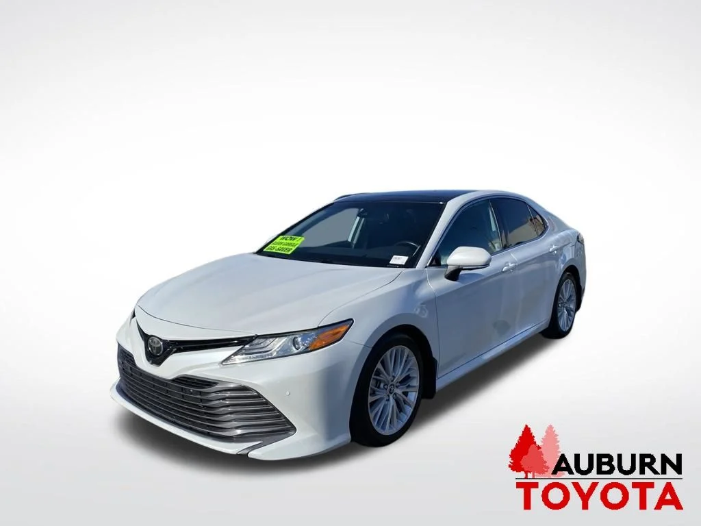 Certified Used 2019 Wind Chill Pearl Toyota XLE image 3