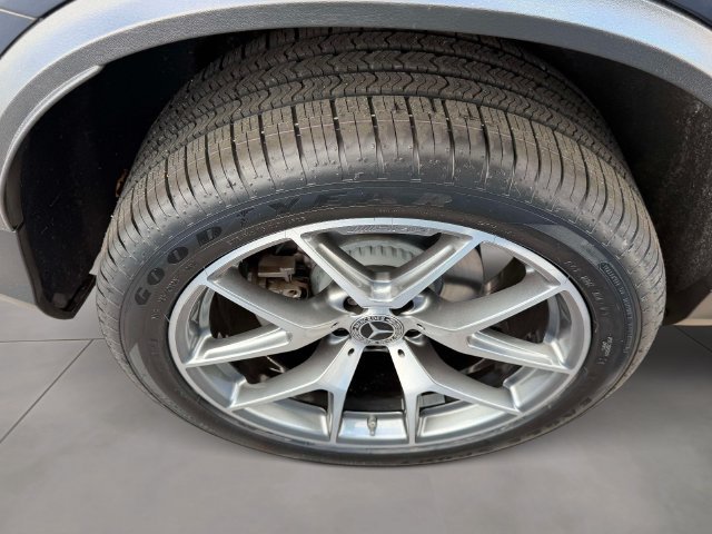 Certified Used 2022 Gray Mercedes-Benz GLC 300 image 7