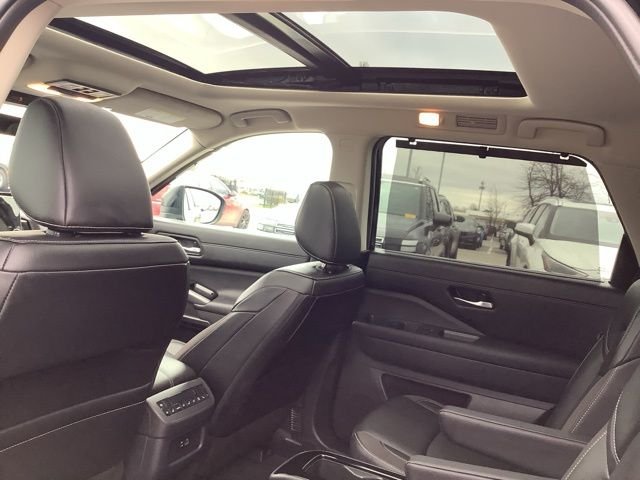 2024 Nissan Pathfinder SL - Photo 20