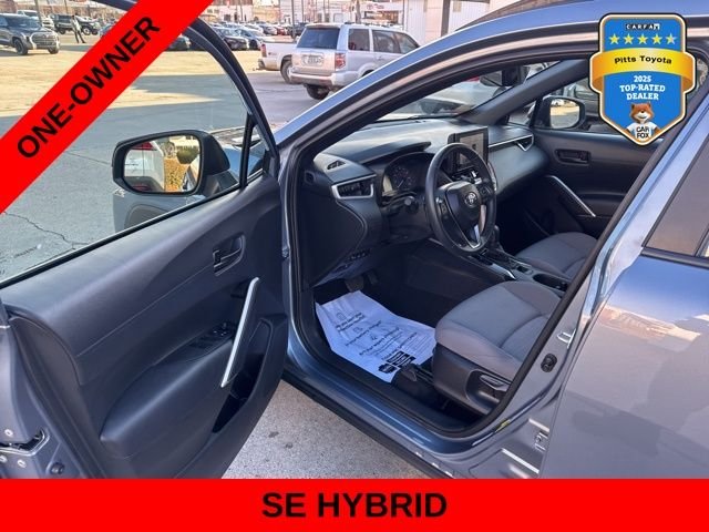 Used 2025  Toyota Hybrid SE image 9