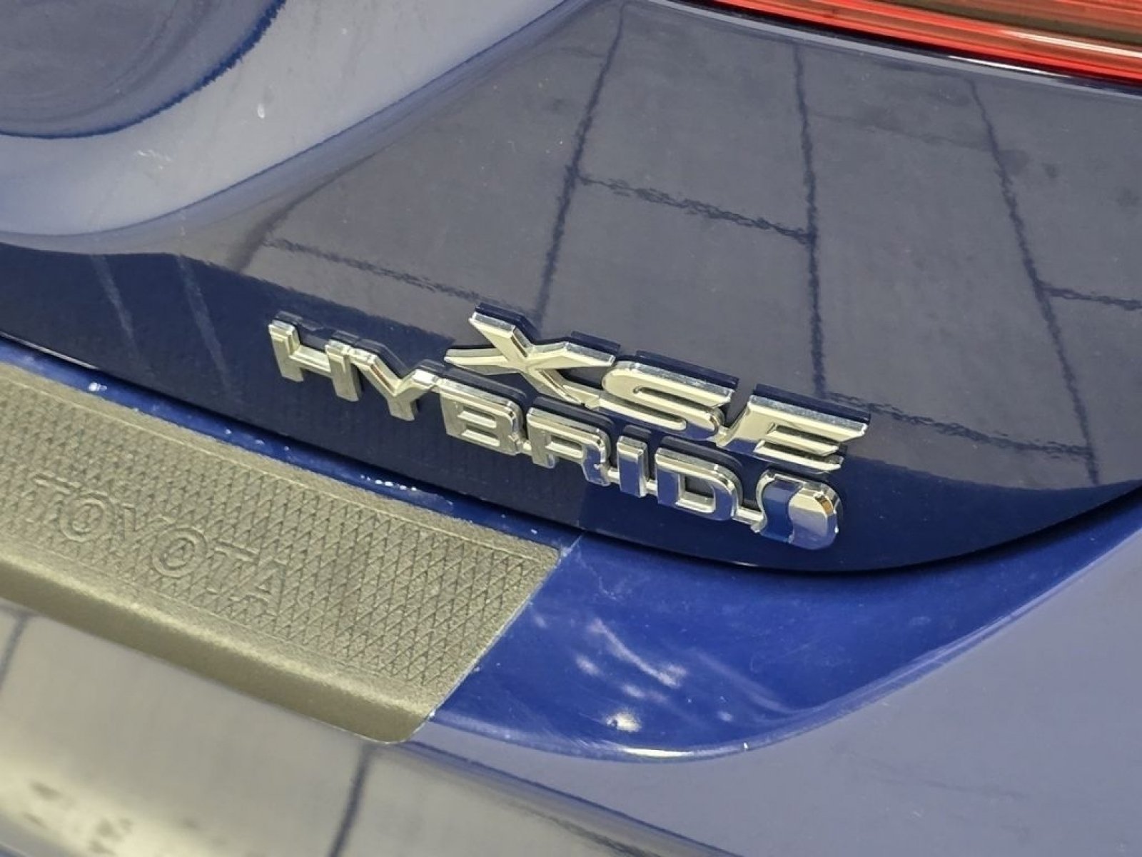 2023 Toyota Camry XSE - Photo 18