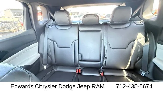New 2026 Black Jeep Latitude image 31