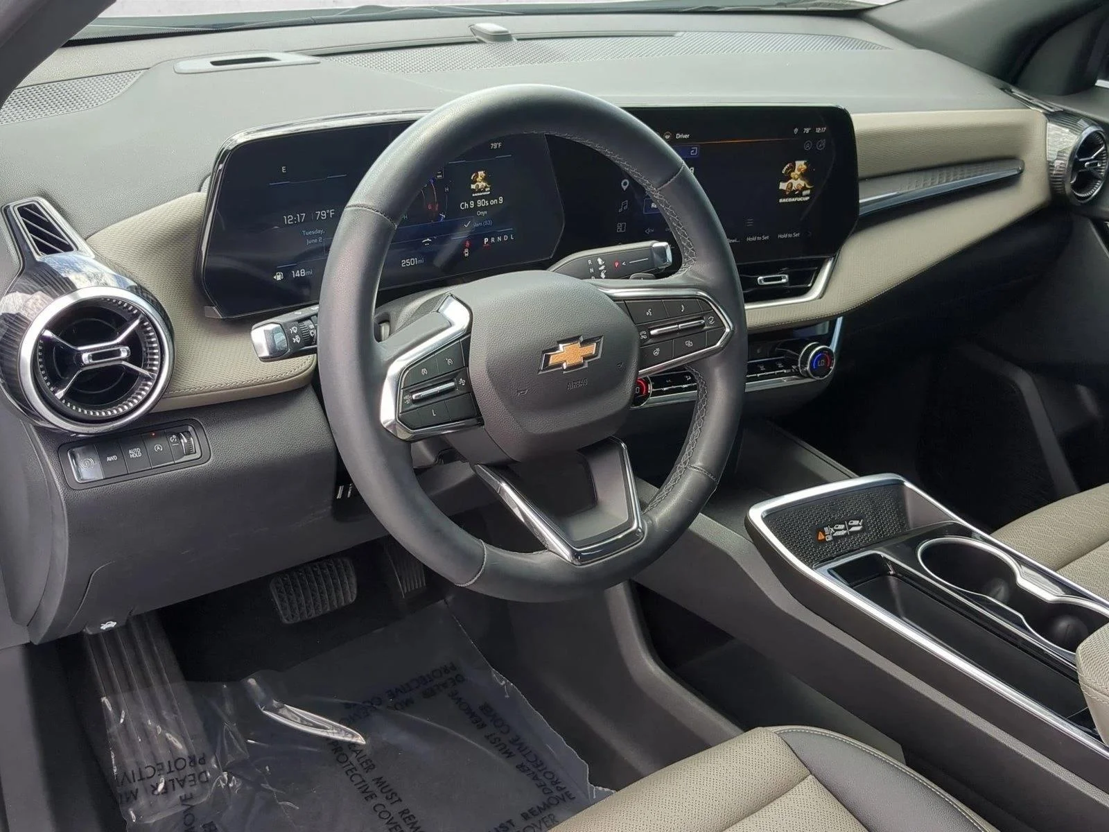 Used 2025 Summit White Chevrolet AWD LT image 10