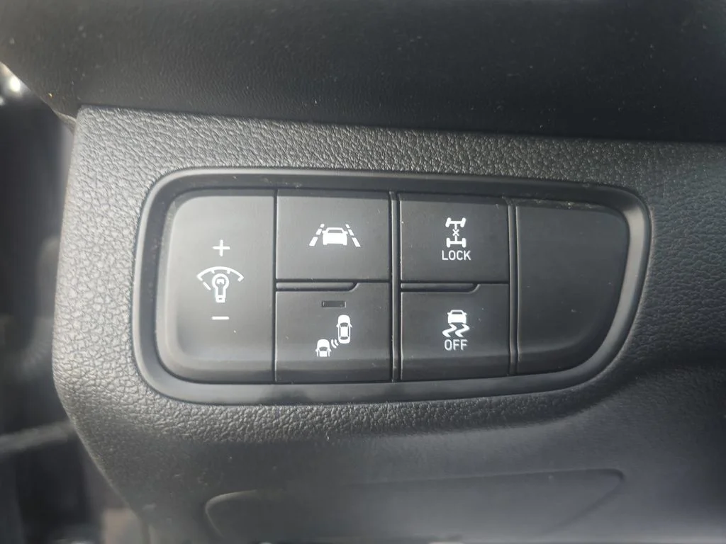 Used 2020 Gray Hyundai SEL image 15
