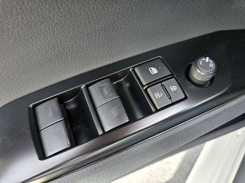 2026 Toyota Camry XLE - Photo 29