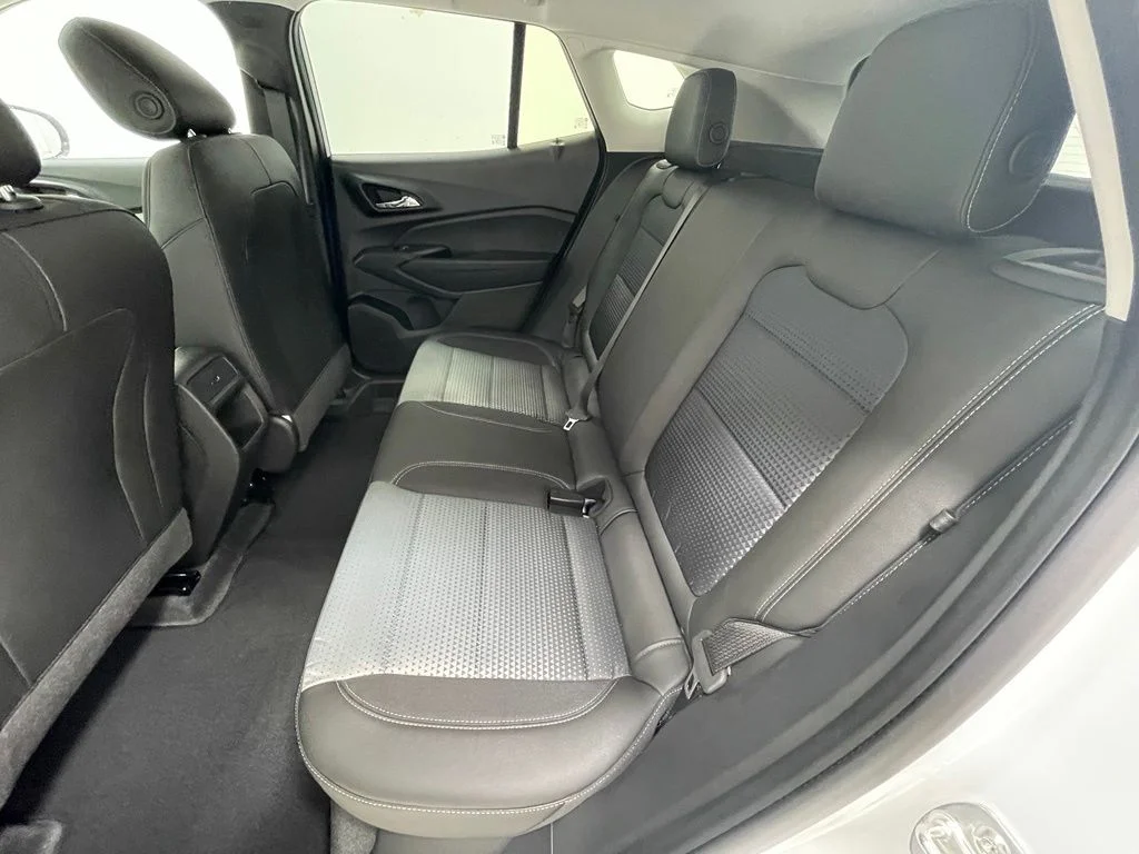 New 2026 White Chevrolet LT image 10