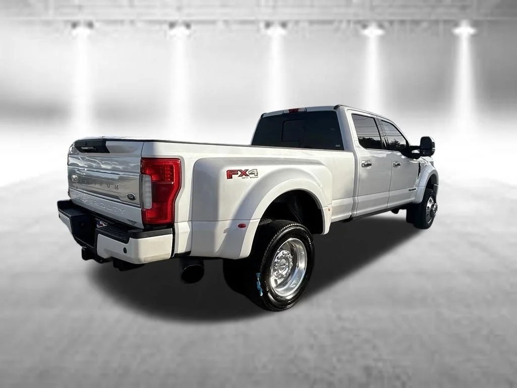 Used 2019 White Platinum Clearcoat Metallic Ford Platinum image 4