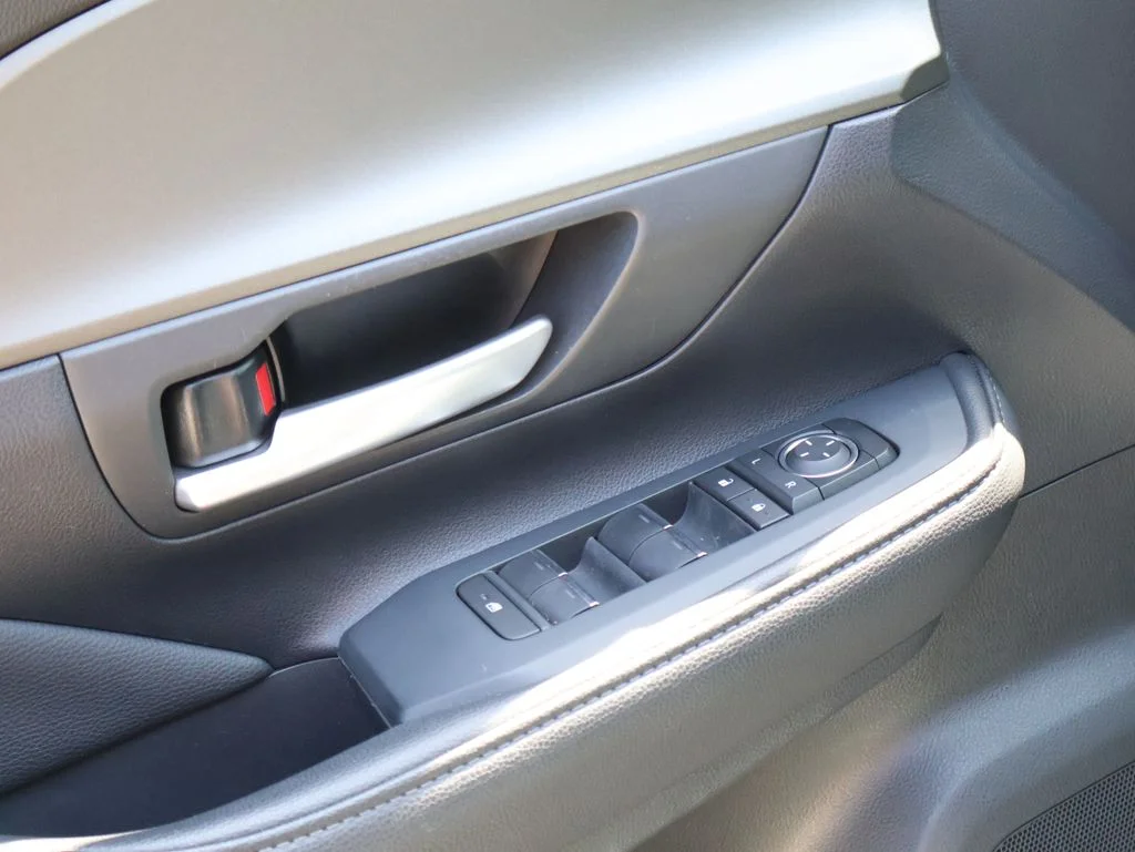 Used 2025 Silver Toyota XLE image 22