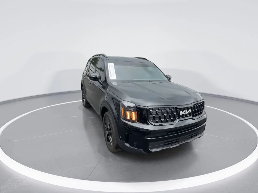 Used 2024 Black Kia EX X-Line image 2