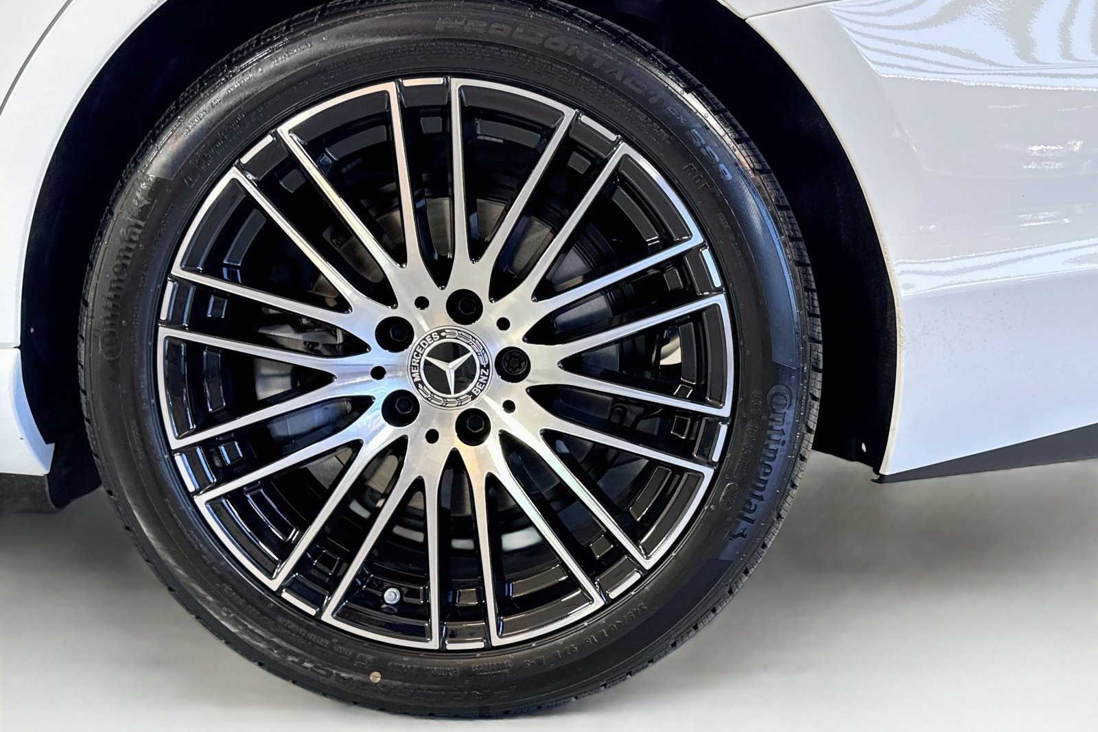 New 2026 Polar White Mercedes-Benz C 300 image 29