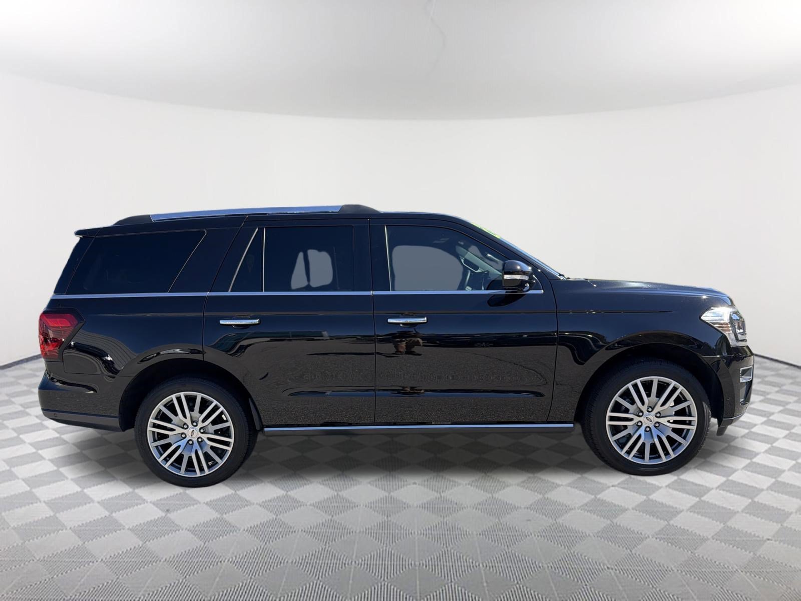 Used 2022 Black Metallic Ford Limited image 16