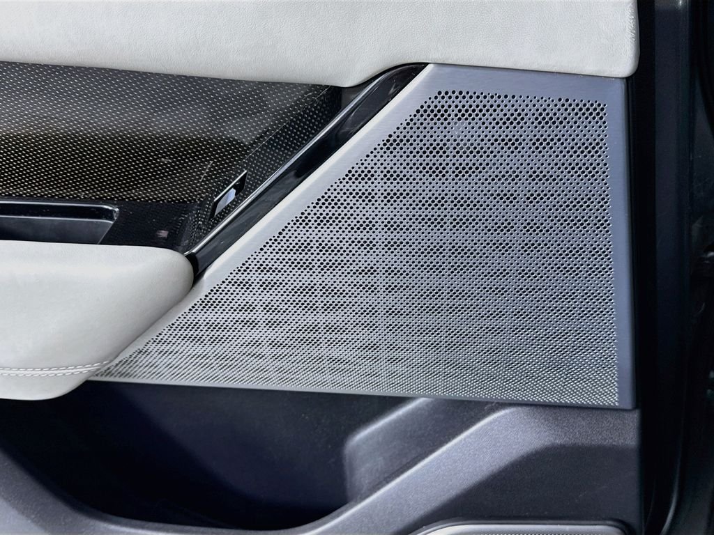 Used 2018 Corris Gray Land Rover First Edition image 27