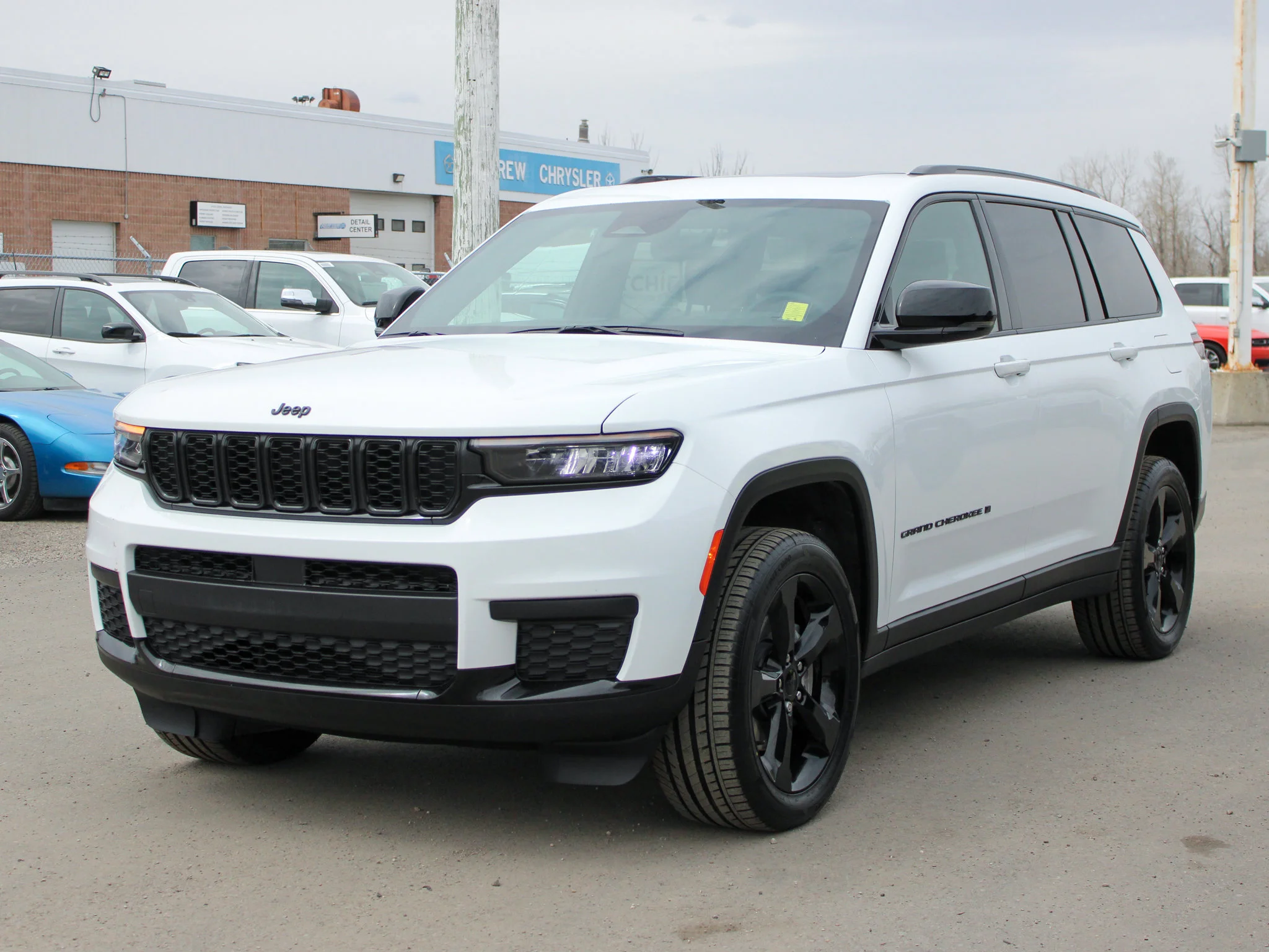 Certified Used 2024 White Jeep Altitude * No Accidents | Trailer Tow | Sunroof | Heated Seats | Adaptive Cruise | Captain