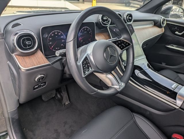 Used 2025 Black Mercedes-Benz GLC 300 image 12