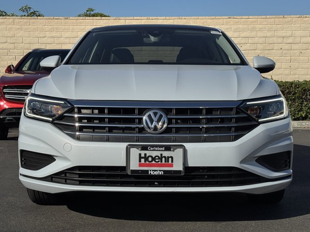 Used 2019 Pure White Volkswagen SEL image 3