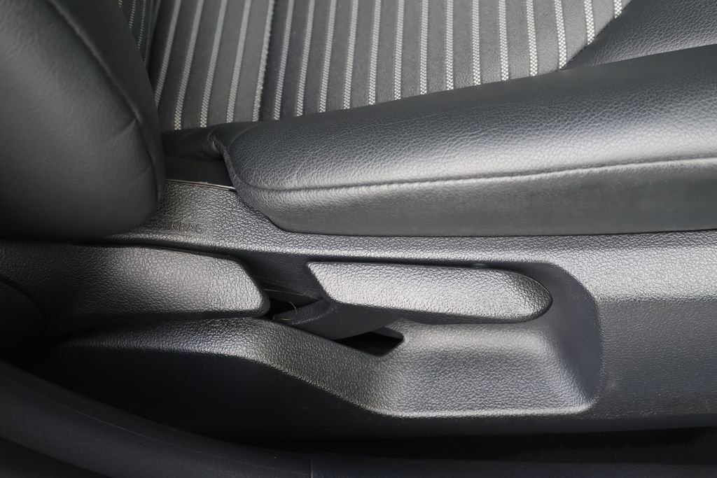 2024 Toyota Camry SE - Photo 40