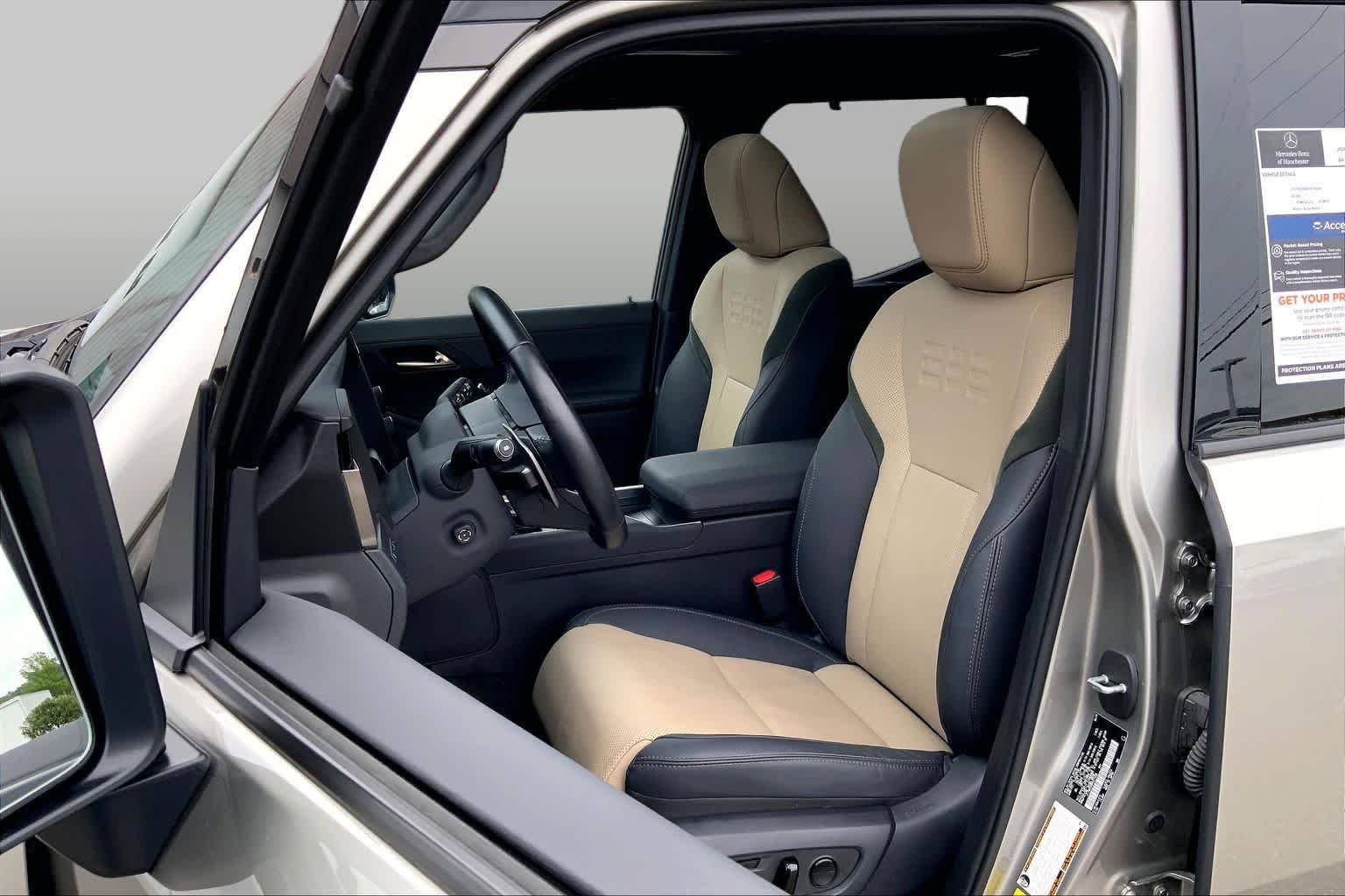 Used 2024 Atomic Silver/Black Lexus Overtrail+ image 9