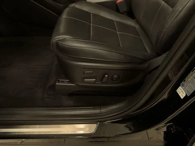 Used 2020 Ebony Black Kia SX image 24
