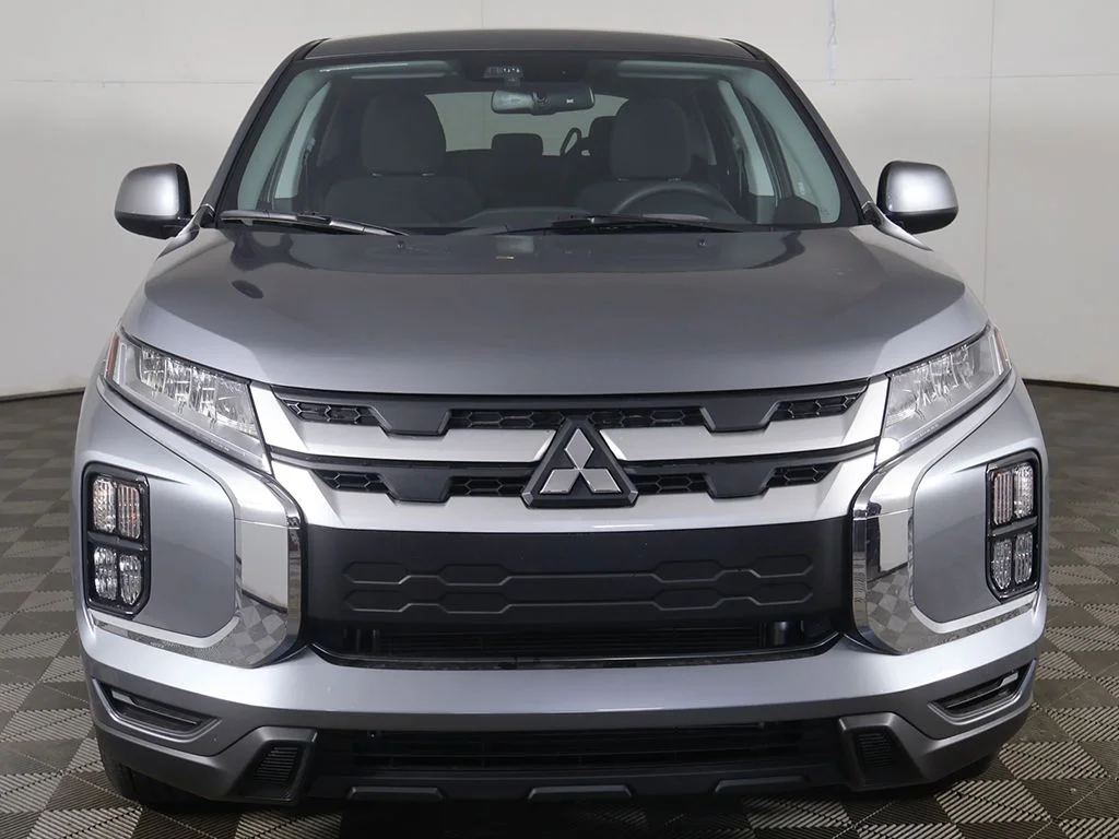 New 2026 Gray Mitsubishi 2.0 ES image 8
