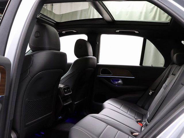 2025 Mercedes-Benz GLE GLE450 - Photo 13