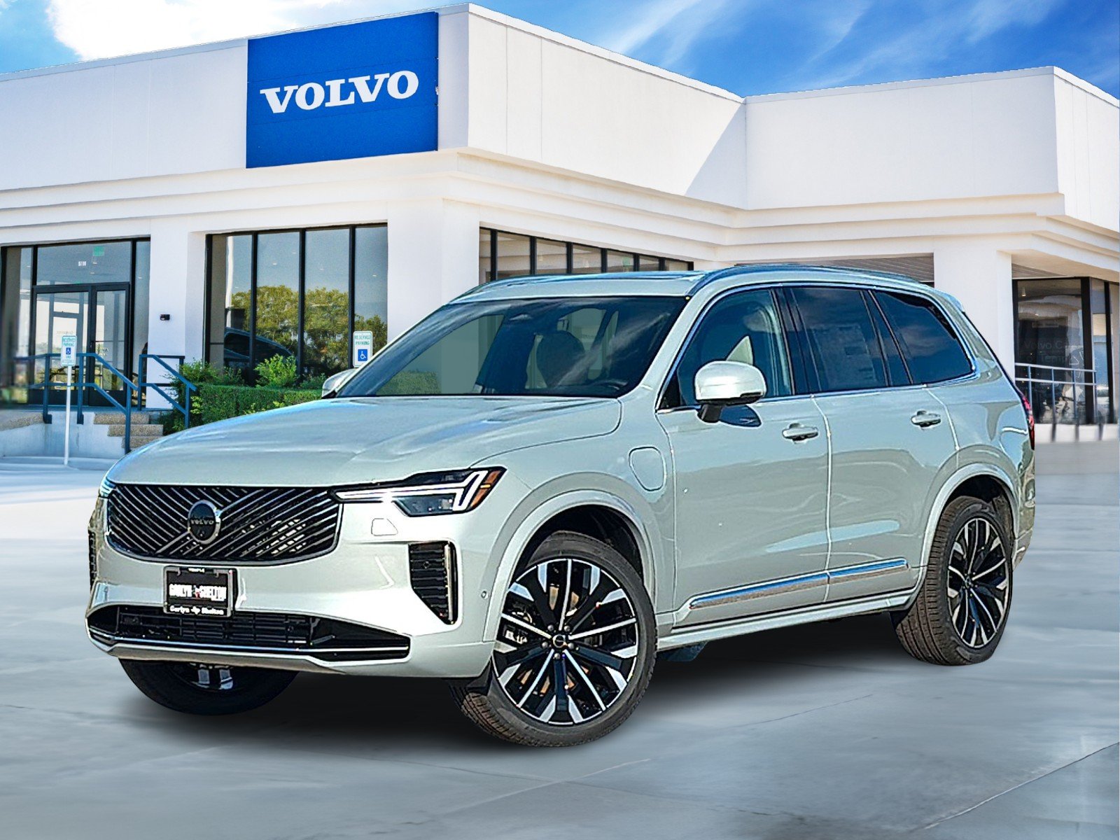 2026 Volvo XC90 T8 Recharge Plus Bright 7-Seat 4WD's photo