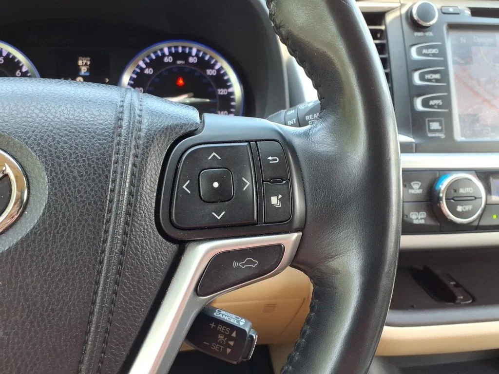 Used 2015 Blue Toyota Limited Platinum V6 image 13