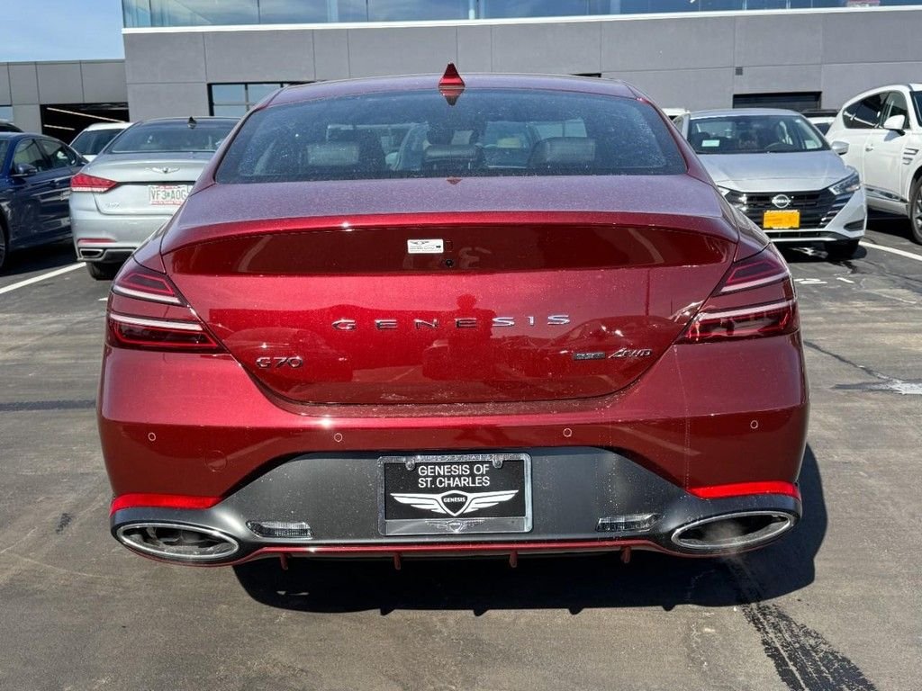 New 2026 Cavendish Red Genesis 3.3T SPORT PRESTIGE image 4