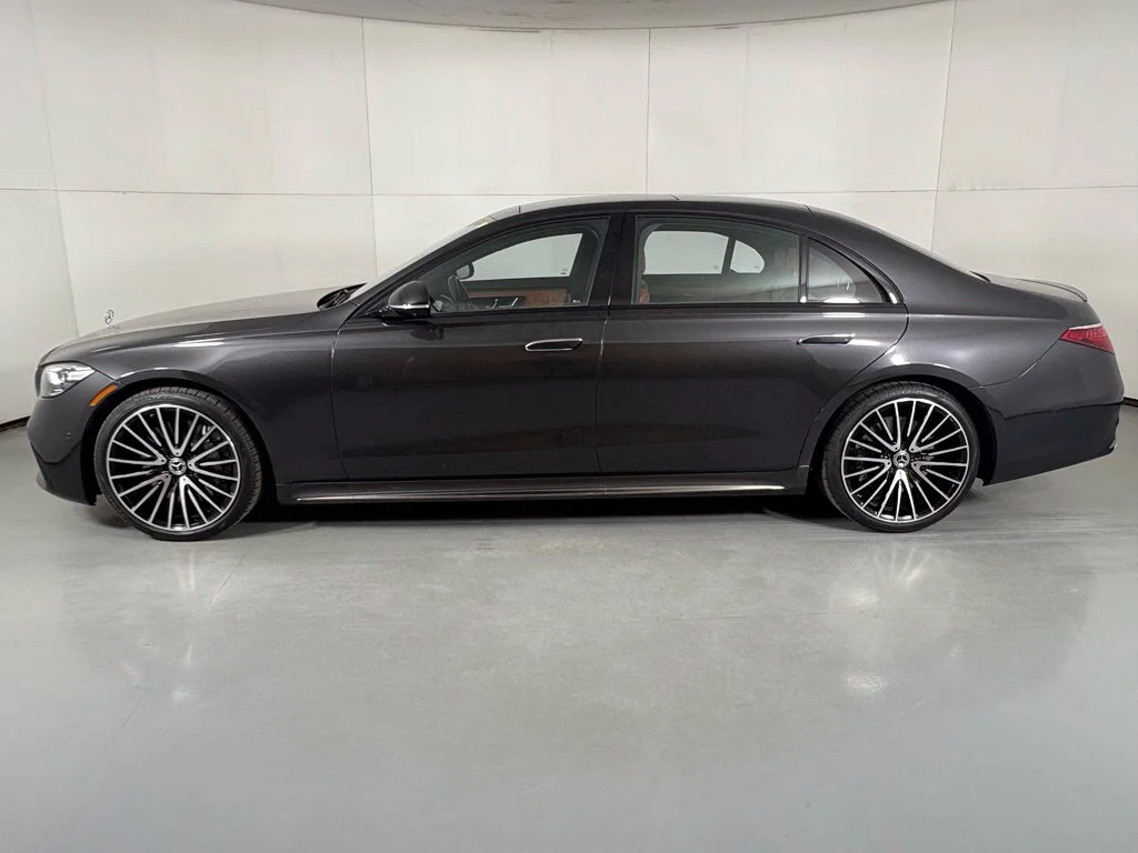 Used 2023 Gray Mercedes-Benz S 500 image 5