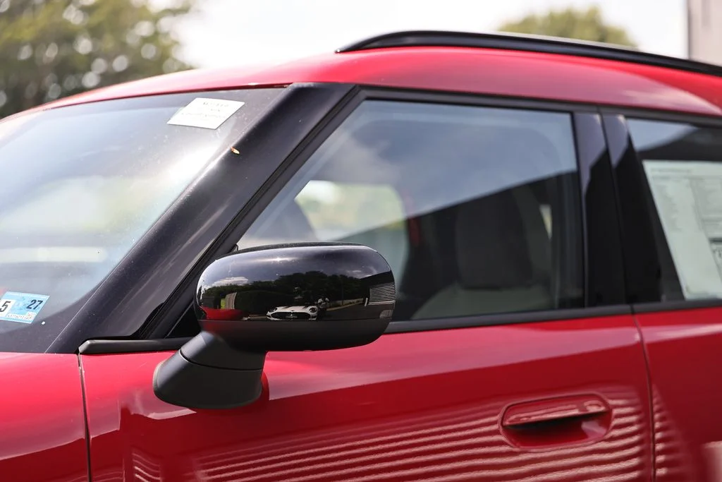 New 2027 Chili Red MINI Signature Plus image 11