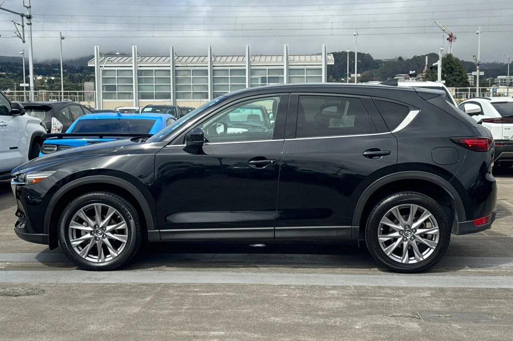 Used 2019 Black Mazda Grand Touring image 7
