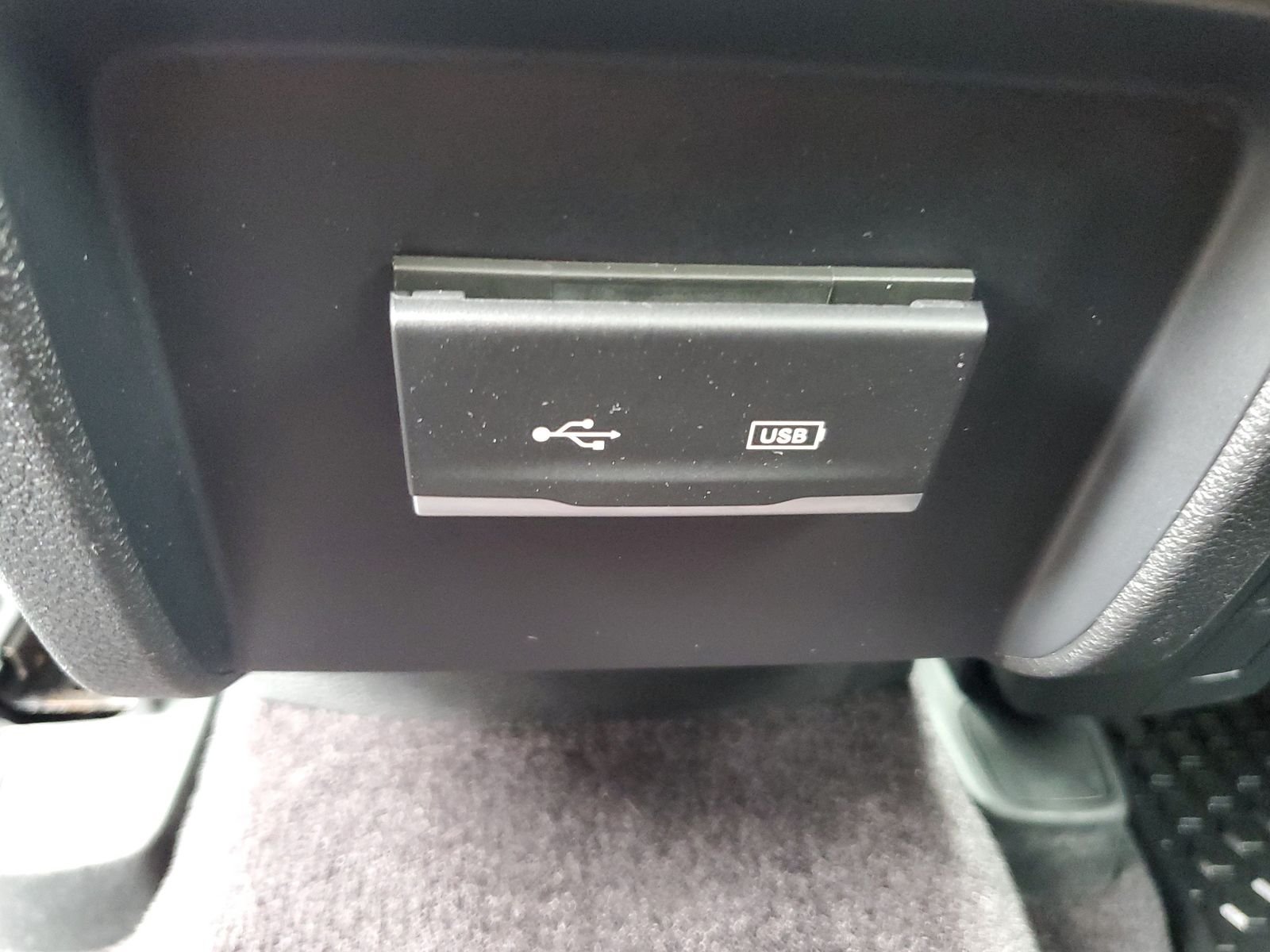 Certified Used 2019 Silver Jeep Latitude Plus image 20