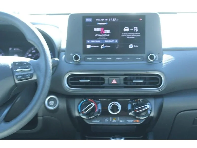 Used 2023 Lunar White Hyundai SEL image 15
