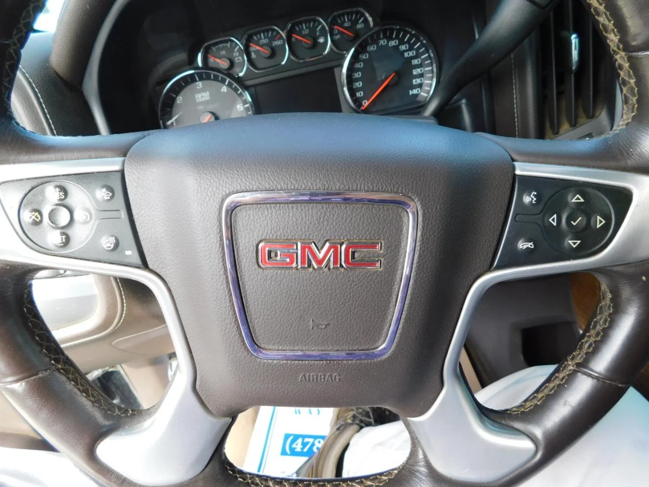 Used 2014 Black GMC 4WD Crew Cab 143.5 in SLT image 34