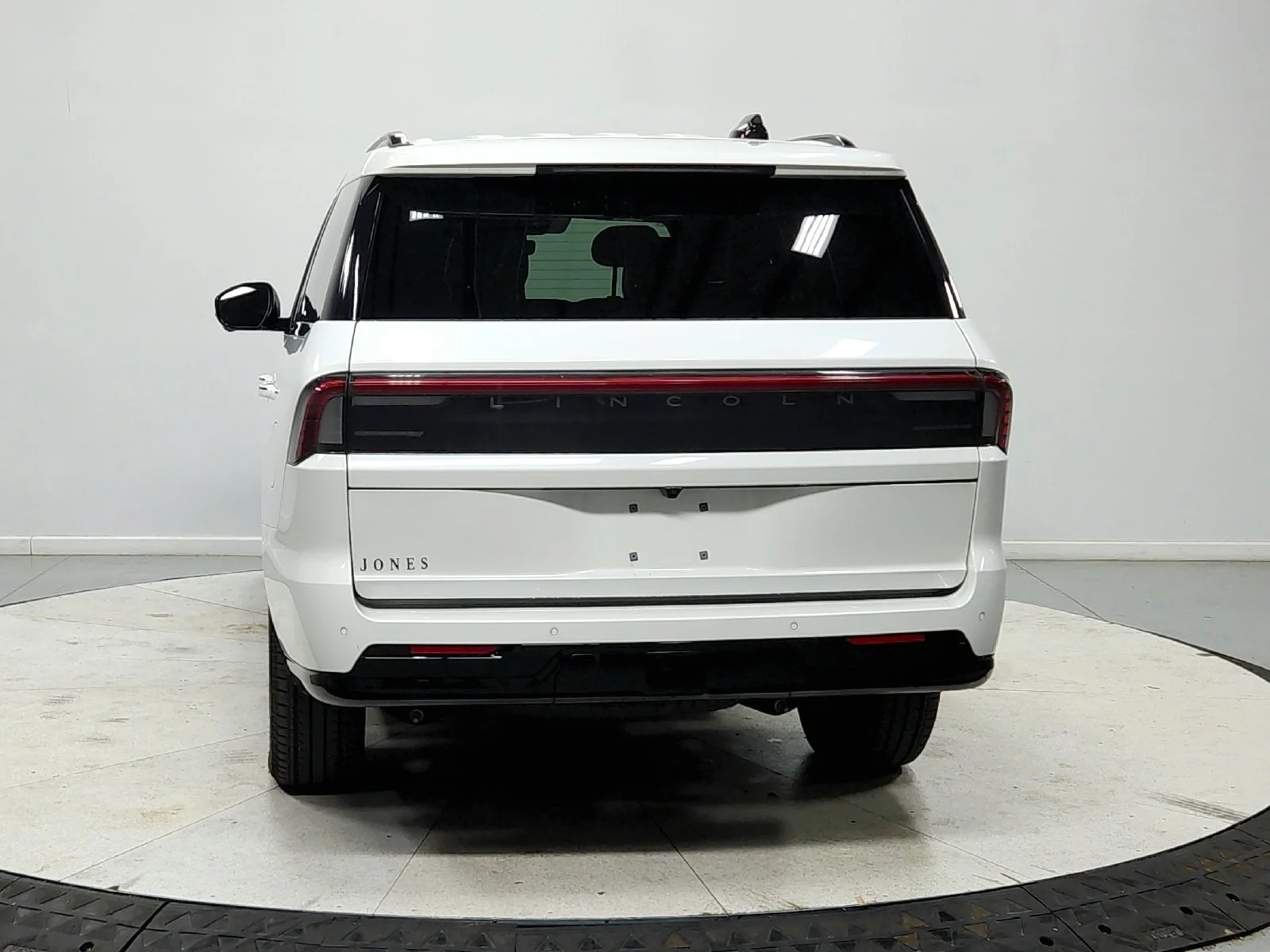 Used 2026 White Lincoln Reserve image 7