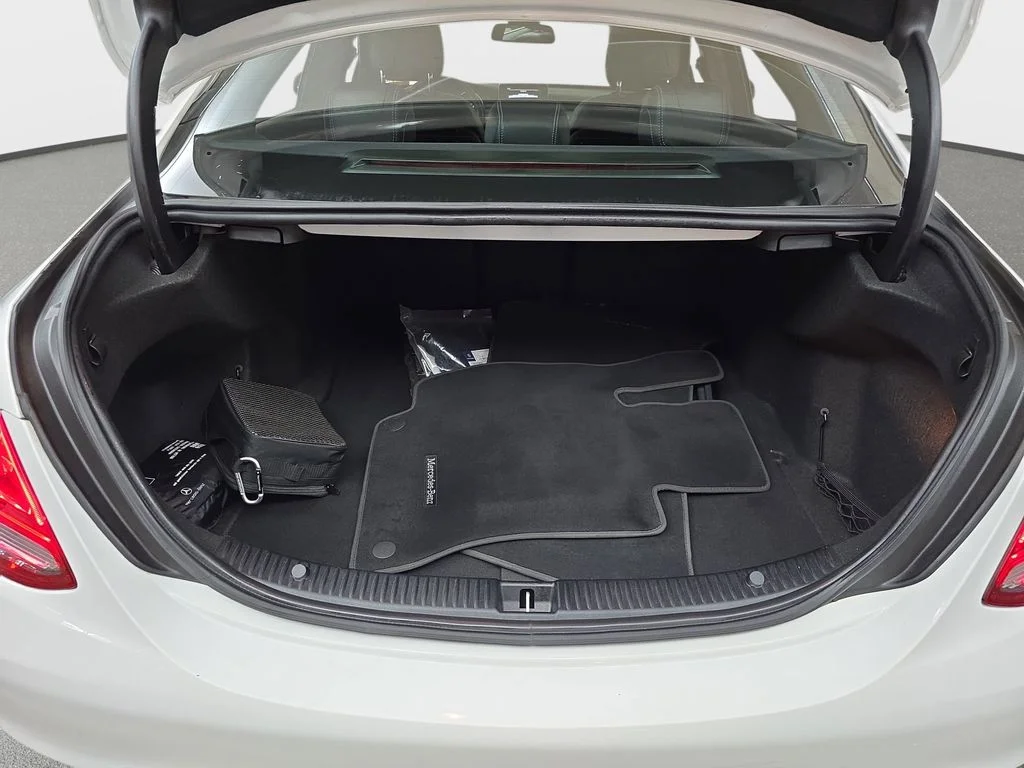 Used 2018 Polar White Mercedes-Benz C 300 image 14
