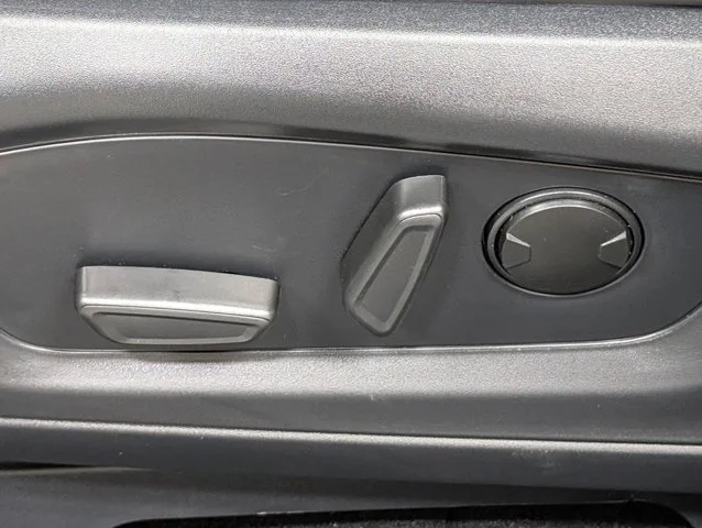 New 2026 Star White Metallic Tri-Coat Ford Active image 39