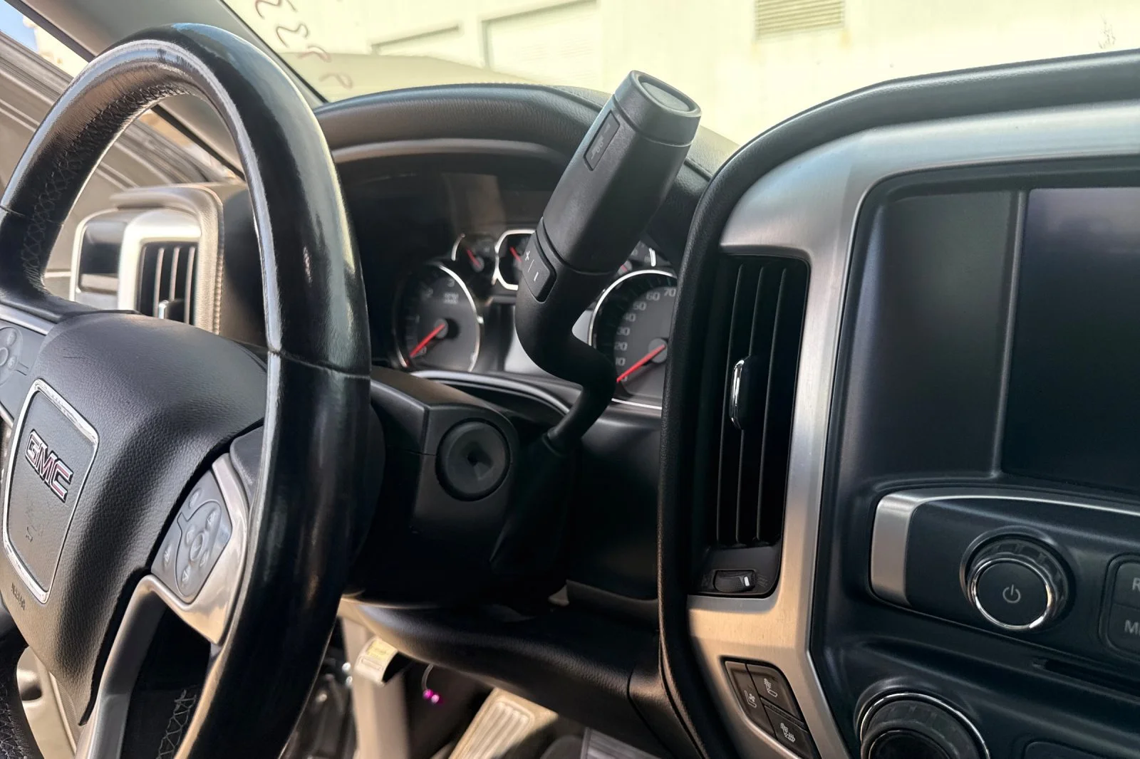 Used 2018 DARK SLATE METALLIC GMC SLT image 19