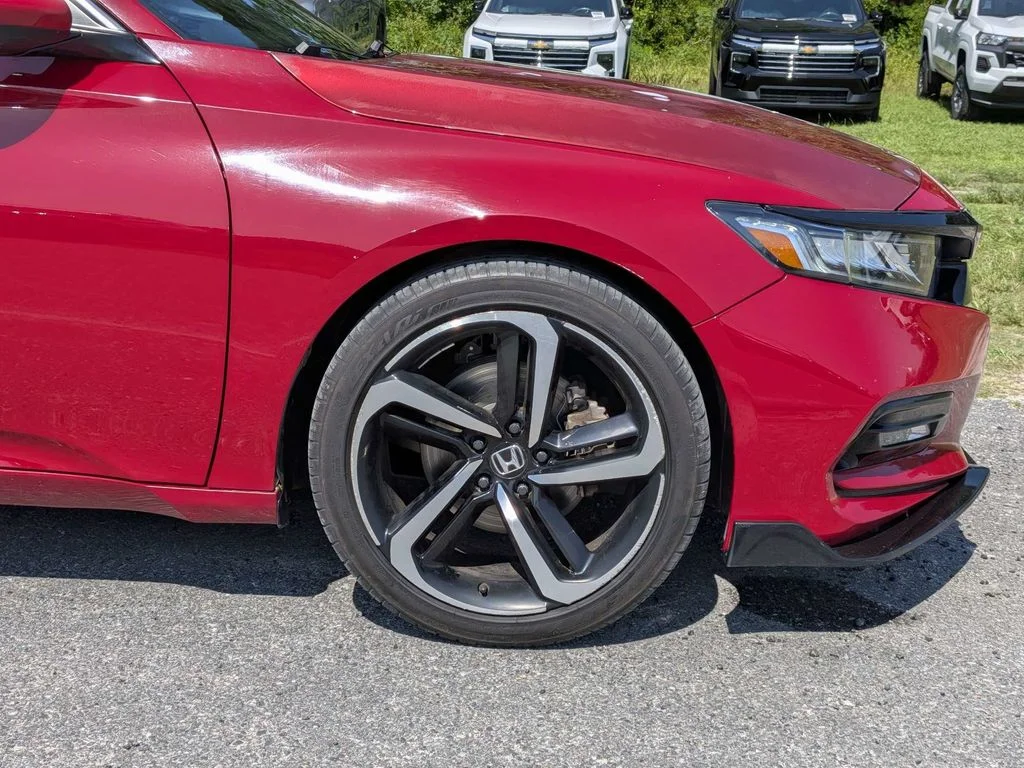 Used 2020  Honda Sport image 11